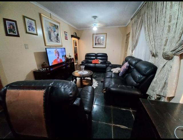 3 BEDROOM HOUSE FOR SALE IN IMBALI